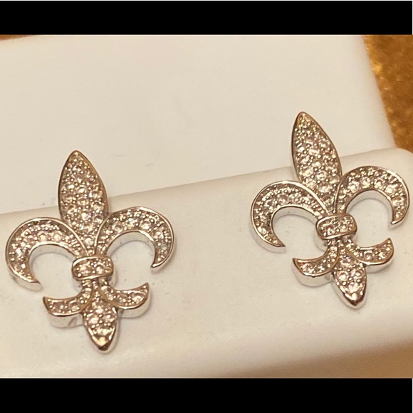 Silver Fleur de Lis Crystal Earrings - Picture 1 of 4